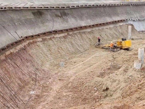 美姑基坑边坡加固